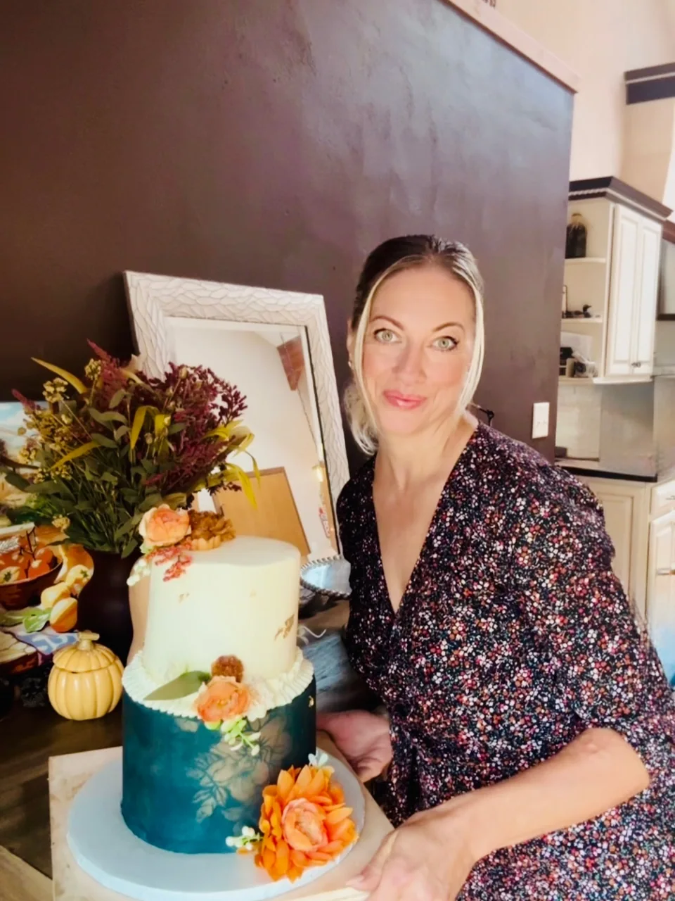 The baker with an autumn wedding cake
